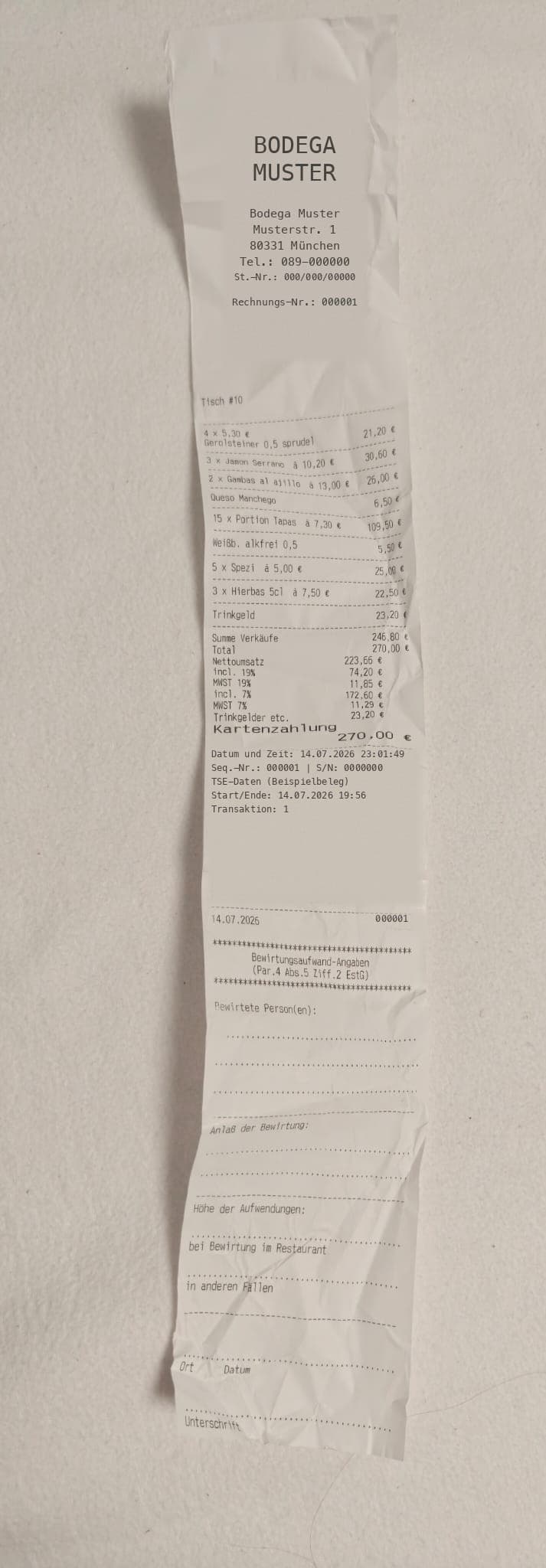 Zerknüllter Original-Restaurantbeleg, per Foto erfasst